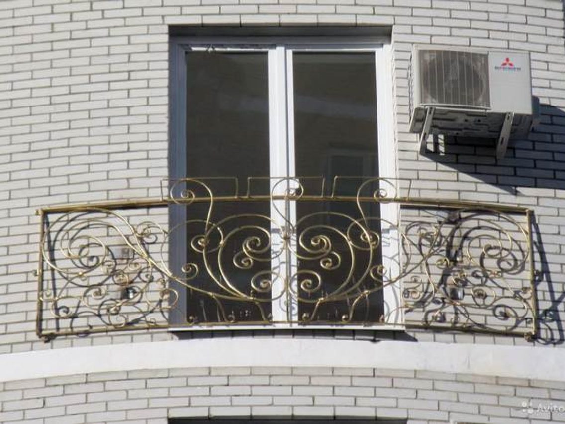 francezskie-kovannye-balkony-07