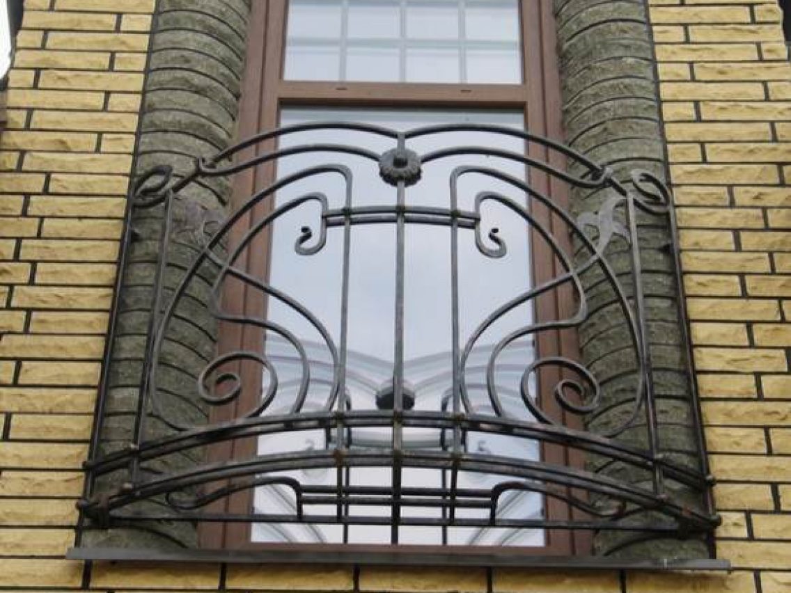francezskie-kovannye-balkony-10