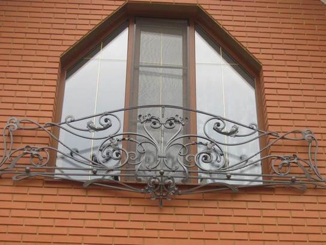 francezskie-kovannye-balkony-13
